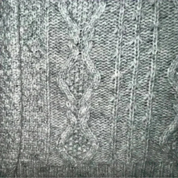 Gray 3 crocheted covered snap closure cardigan size small - Picture 6 of 10